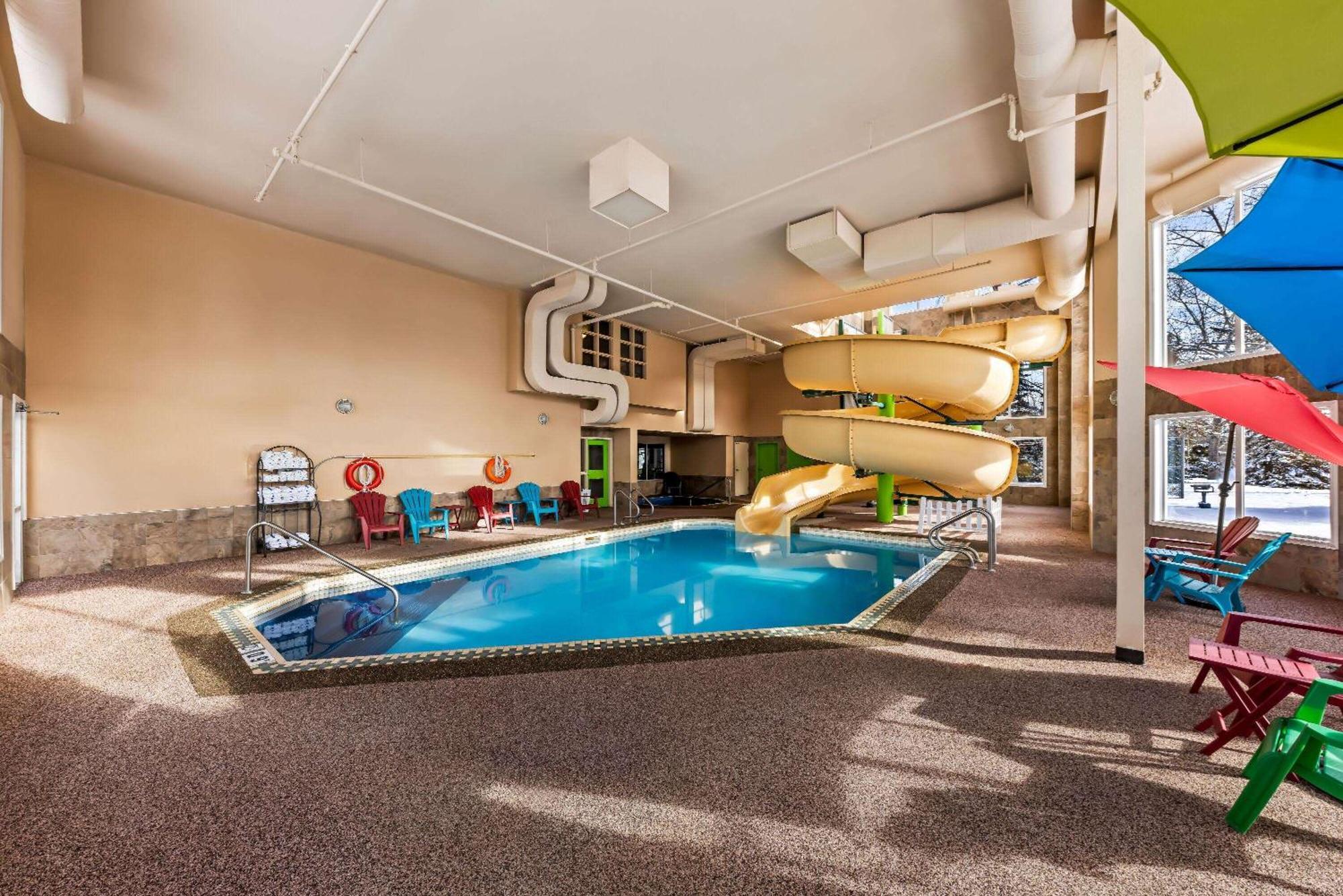 מלון Wingate By Wyndham Calgary South מראה חיצוני תמונה