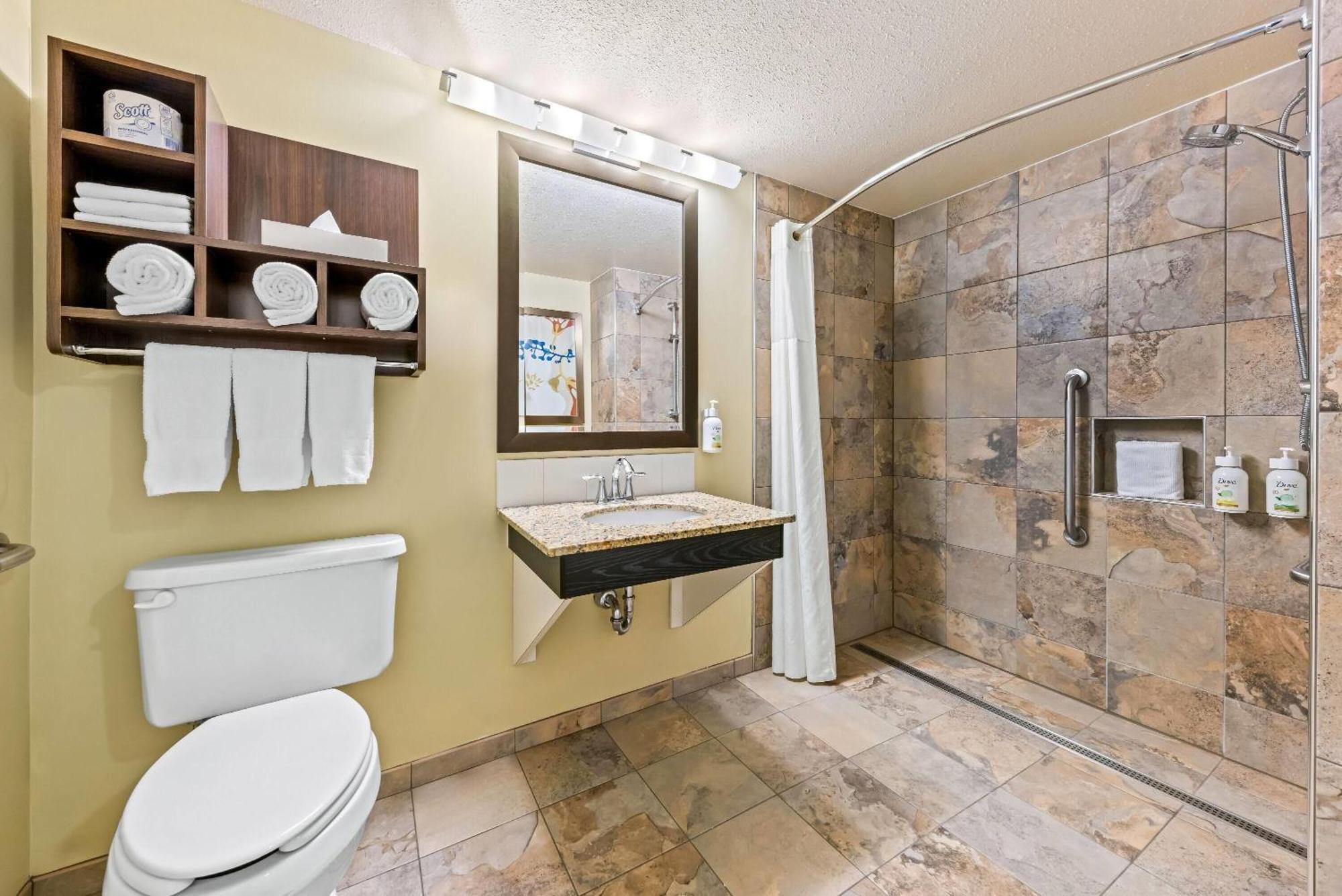 מלון Wingate By Wyndham Calgary South מראה חיצוני תמונה